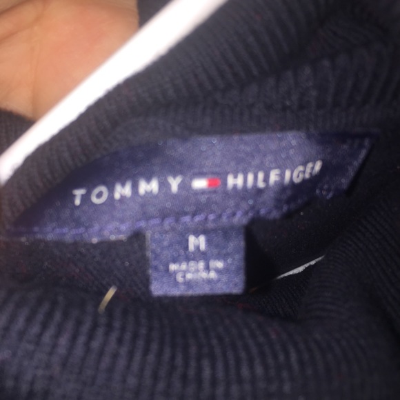 Tommy Hilfiger knit sweater turtleneck; size M - Picture 5 of 5